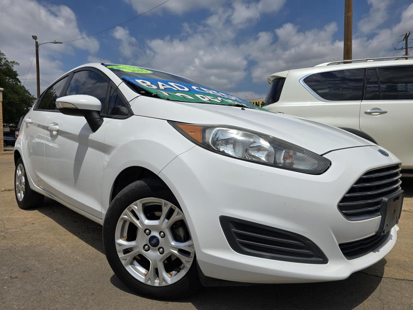 2014 Ford Fiesta SE's photo