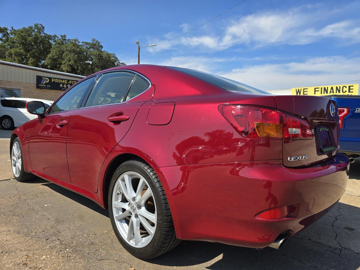 2006 RED Lexus IS (JTHBK262062) with an 2.5L V6 24V DOHC engine, AUTO transmission, located at 2660 S.Garland Avenue, Garland, TX, 75041, (469) 298-3118, 32.885387, -96.656776 - Photo#5