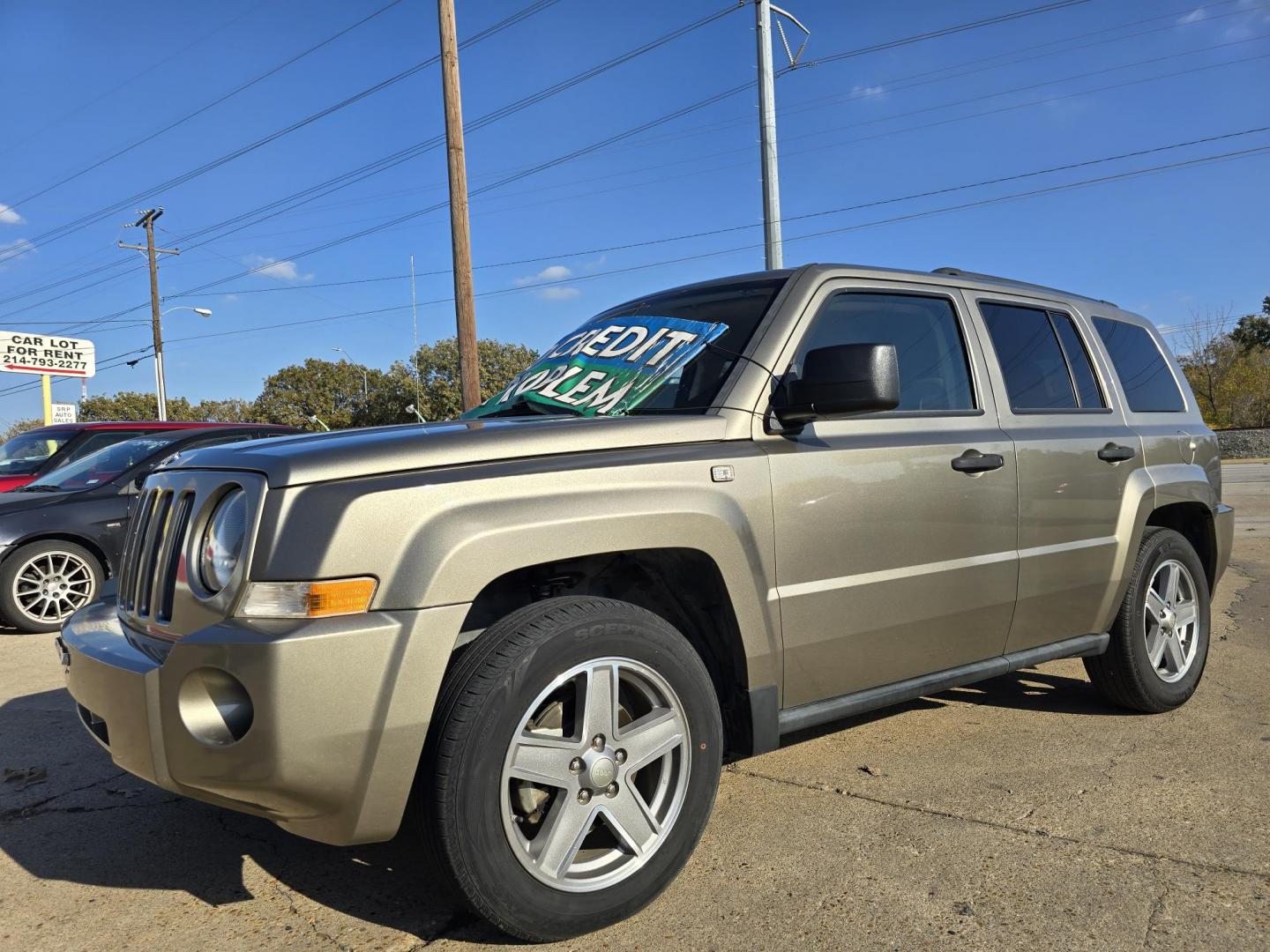 2008 GRAY Jeep Patriot Sport (1J8FT28W38D) with an 2.4L L4 DOHC 16V engine, AUTO transmission, located at 2660 S.Garland Avenue, Garland, TX, 75041, (469) 298-3118, 32.885387, -96.656776 - Photo#6