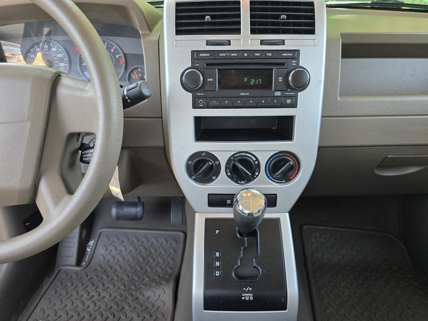 2008 GRAY Jeep Patriot Sport (1J8FT28W38D) with an 2.4L L4 DOHC 16V engine, AUTO transmission, located at 2660 S.Garland Avenue, Garland, TX, 75041, (469) 298-3118, 32.885387, -96.656776 - Photo#13