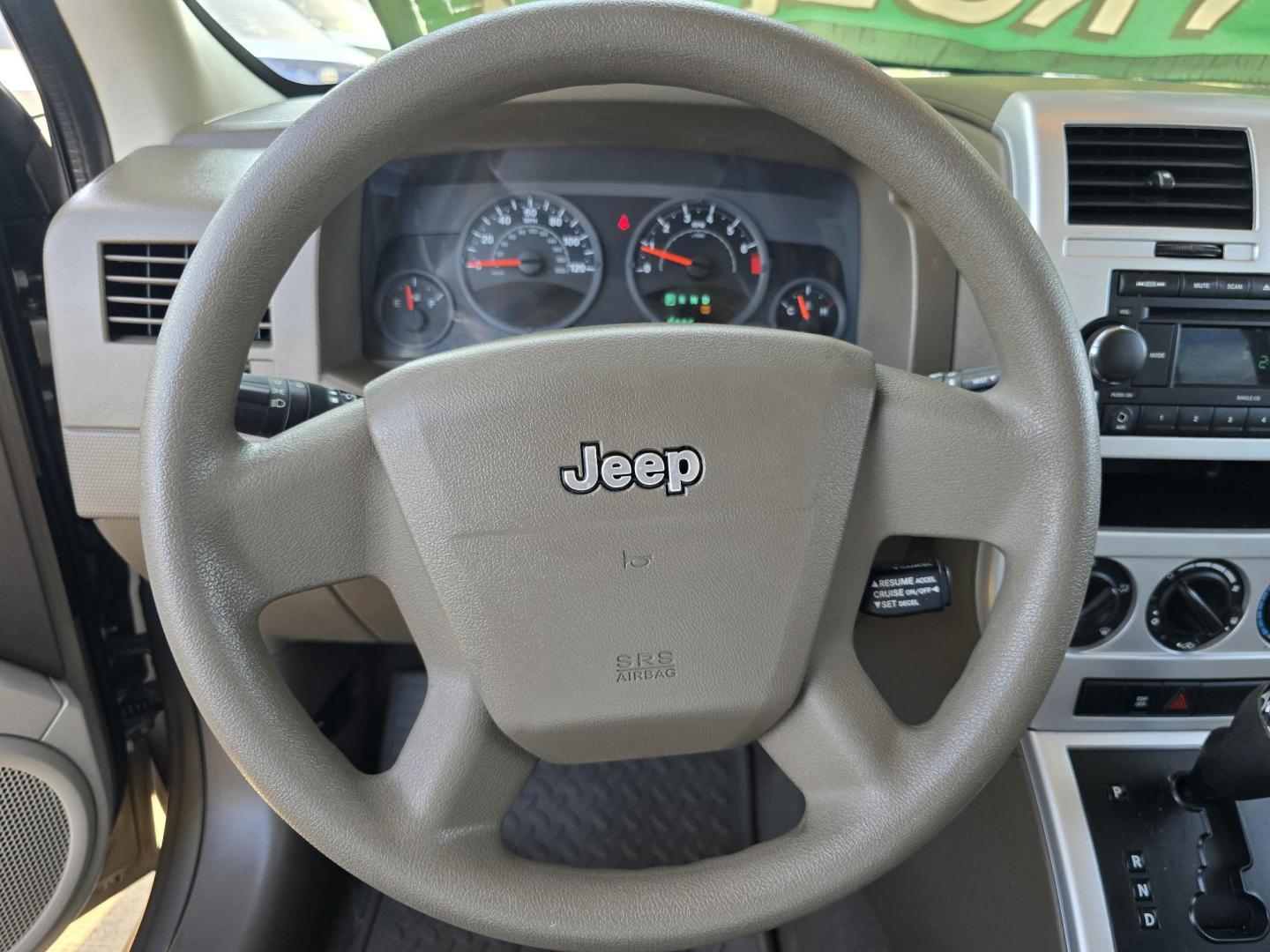 2008 GRAY Jeep Patriot Sport (1J8FT28W38D) with an 2.4L L4 DOHC 16V engine, AUTO transmission, located at 2660 S.Garland Avenue, Garland, TX, 75041, (469) 298-3118, 32.885387, -96.656776 - Photo#12