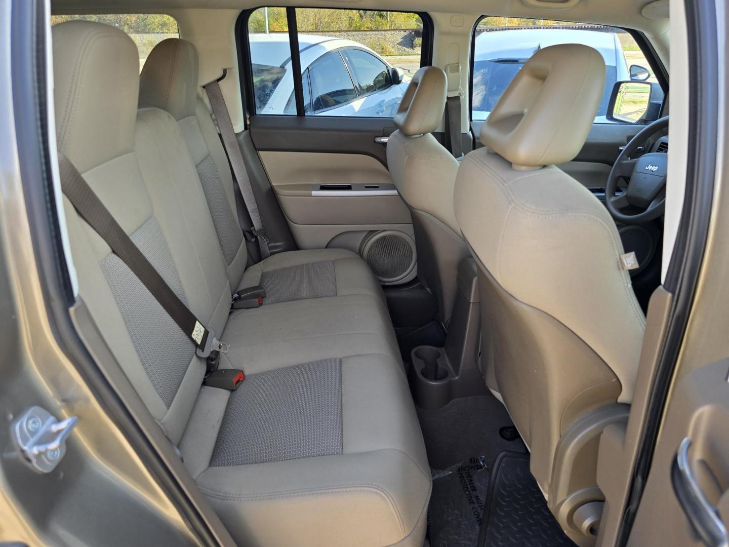 2008 GRAY Jeep Patriot Sport (1J8FT28W38D) with an 2.4L L4 DOHC 16V engine, AUTO transmission, located at 2660 S.Garland Avenue, Garland, TX, 75041, (469) 298-3118, 32.885387, -96.656776 - Photo#16