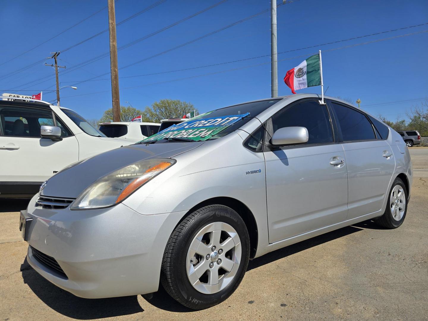 2008 SILVER Toyota Prius 4-Door Liftback (JTDKB20U587) with an 1.5L L4 DOHC 16V HYBRID engine, Automatic CVT Overdrive transmission, located at 2660 S.Garland Avenue, Garland, TX, 75041, (469) 298-3118, 32.885387, -96.656776 - Photo#6
