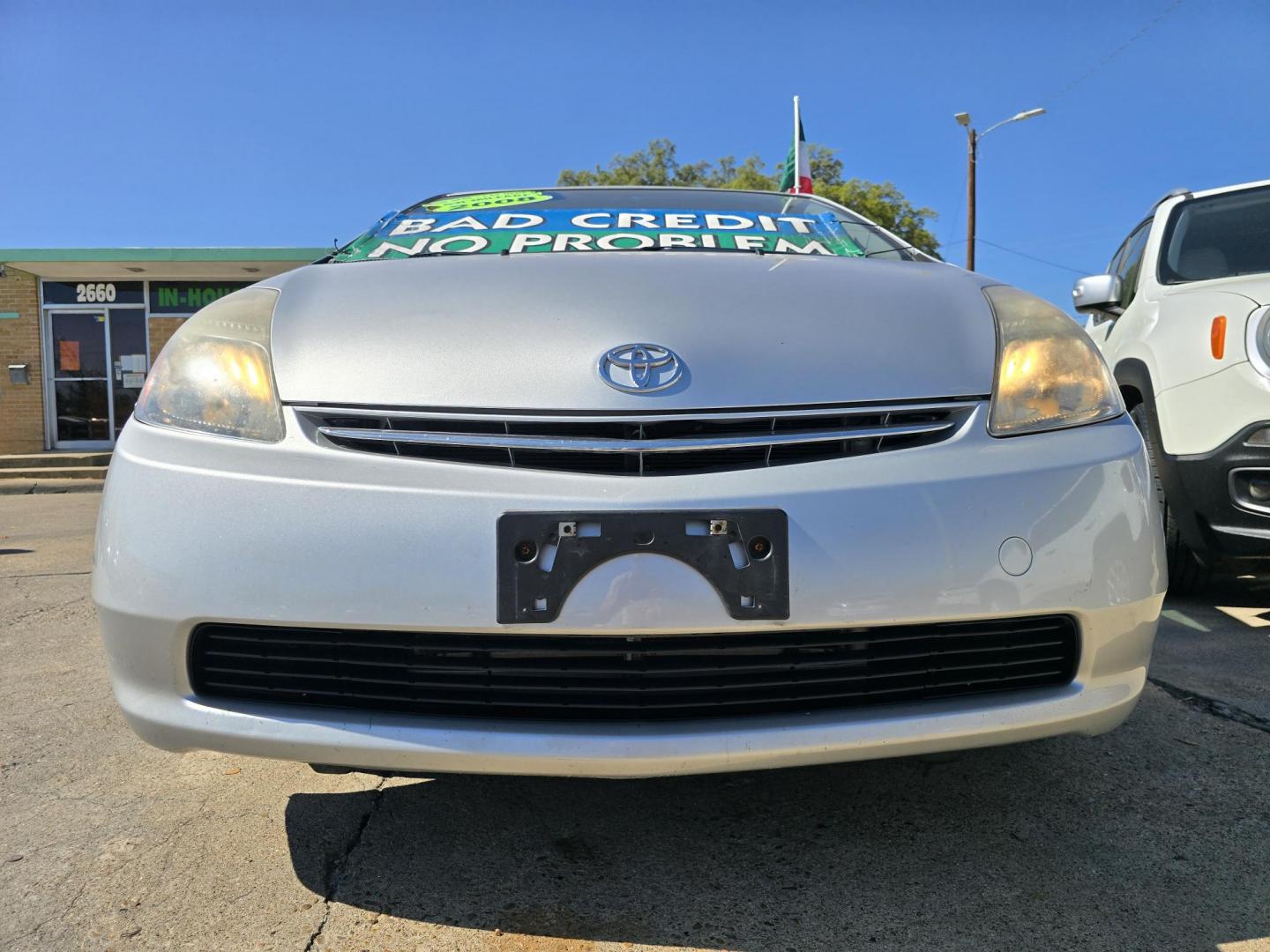 2008 SILVER Toyota Prius 4-Door Liftback (JTDKB20U587) with an 1.5L L4 DOHC 16V HYBRID engine, Automatic CVT Overdrive transmission, located at 2660 S.Garland Avenue, Garland, TX, 75041, (469) 298-3118, 32.885387, -96.656776 - Photo#8