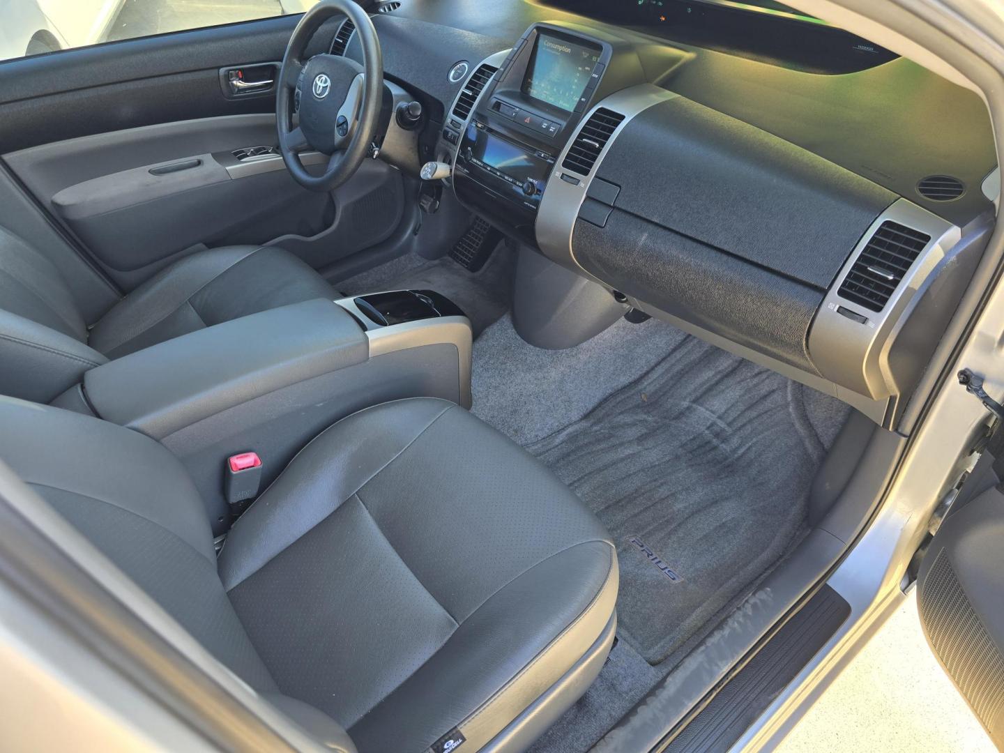 2008 SILVER Toyota Prius 4-Door Liftback (JTDKB20U587) with an 1.5L L4 DOHC 16V HYBRID engine, Automatic CVT Overdrive transmission, located at 2660 S.Garland Avenue, Garland, TX, 75041, (469) 298-3118, 32.885387, -96.656776 - Photo#21