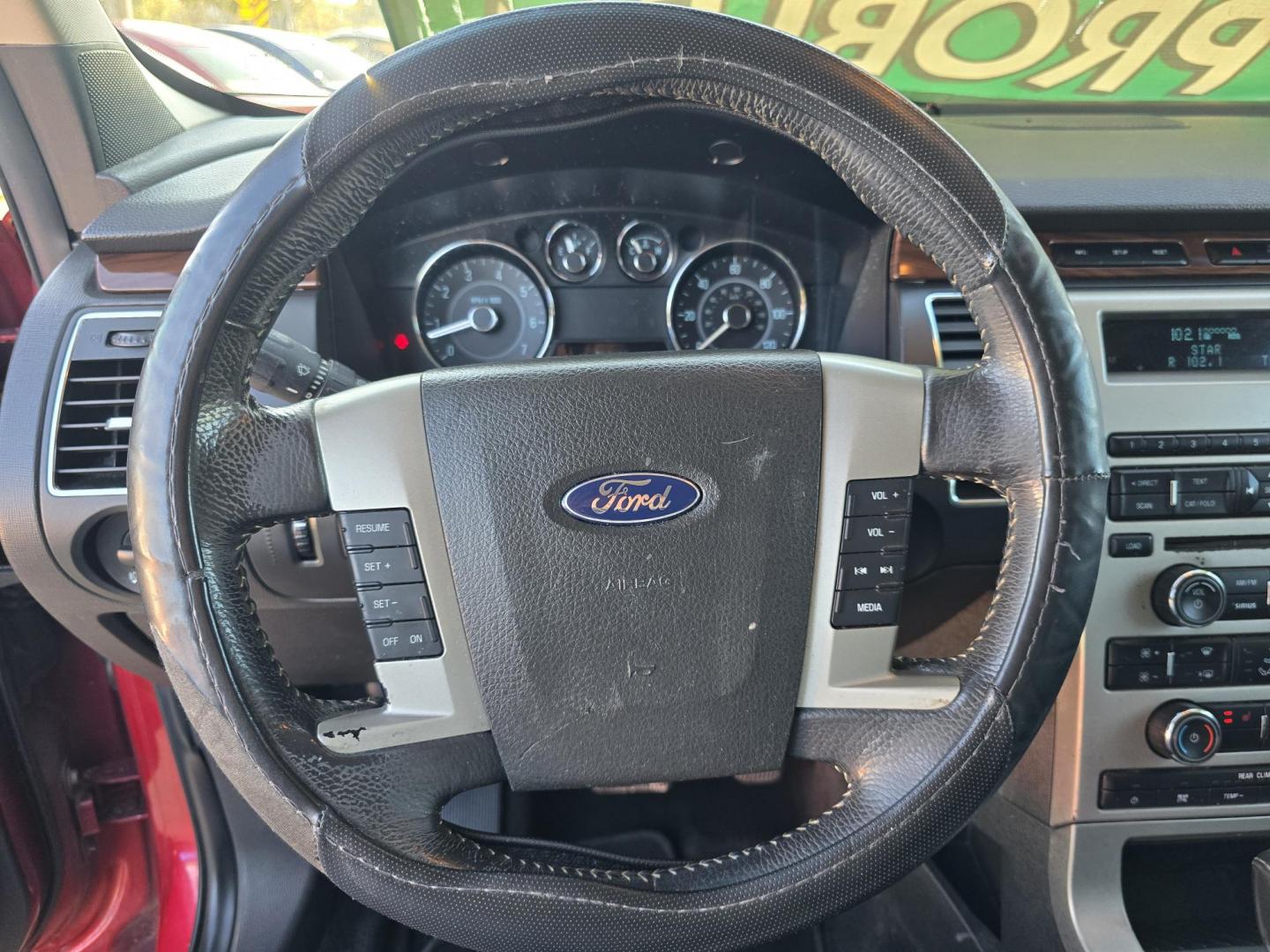 2009 RED Ford Flex SEL (2FMDK52C49B) with an 3.5L V6 DOHC 24V engine, 6-Speed Automatic transmission, located at 2660 S.Garland Avenue, Garland, TX, 75041, (469) 298-3118, 32.885387, -96.656776 - Photo#12