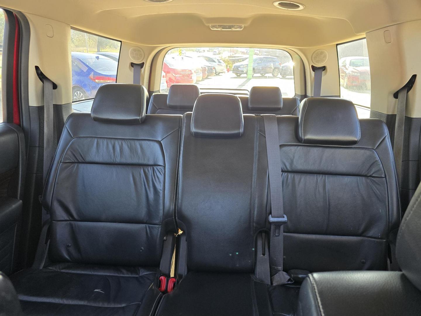 2009 RED Ford Flex SEL (2FMDK52C49B) with an 3.5L V6 DOHC 24V engine, 6-Speed Automatic transmission, located at 2660 S.Garland Avenue, Garland, TX, 75041, (469) 298-3118, 32.885387, -96.656776 - Photo#14