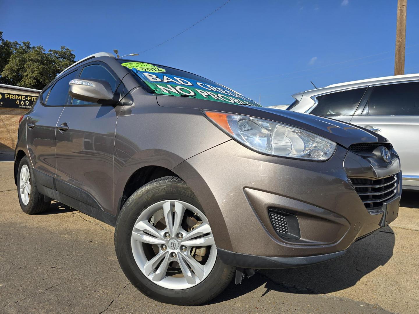 2012 Hyundai Tucson GLS (KM8JU3AC6CU) with an 2.4L L4 DOHC 16V engine, 6-Speed Automatic transmission, located at 2660 S.Garland Avenue, Garland, TX, 75041, (469) 298-3118, 32.885387, -96.656776 - Photo#0