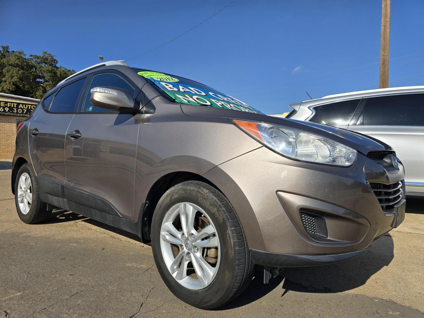 2012 Hyundai Tucson GLS (KM8JU3AC6CU) with an 2.4L L4 DOHC 16V engine, 6-Speed Automatic transmission, located at 2660 S.Garland Avenue, Garland, TX, 75041, (469) 298-3118, 32.885387, -96.656776 - Photo#1