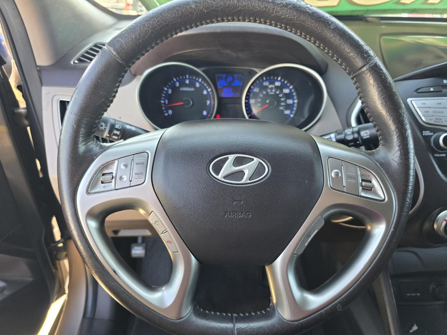 2012 Hyundai Tucson GLS (KM8JU3AC6CU) with an 2.4L L4 DOHC 16V engine, 6-Speed Automatic transmission, located at 2660 S.Garland Avenue, Garland, TX, 75041, (469) 298-3118, 32.885387, -96.656776 - Photo#12