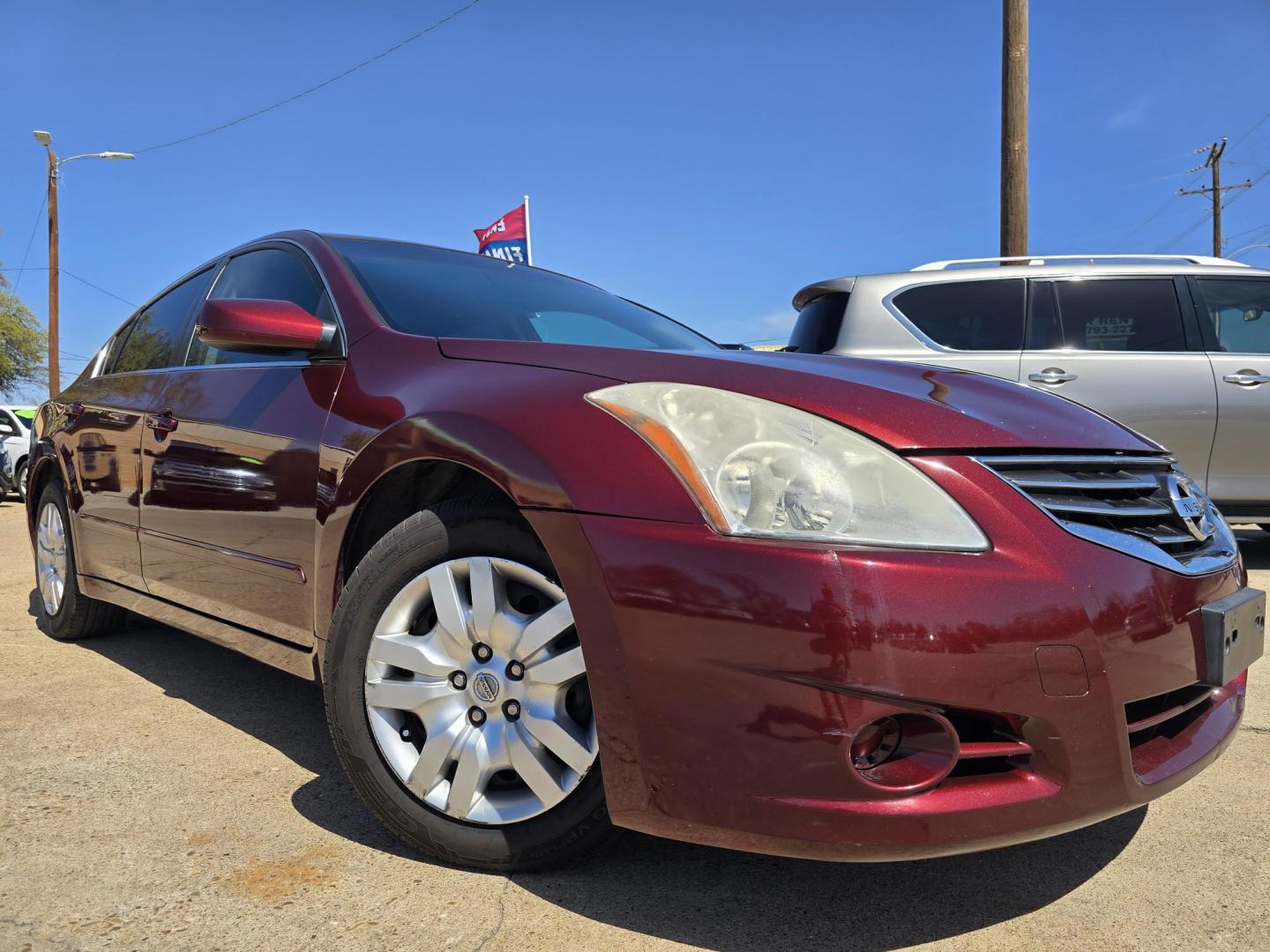 2012 RED Nissan Altima 2.5 S (1N4AL2AP3CN) with an 2.5L L4 DOHC 16V engine, AUTO transmission, located at 2660 S.Garland Avenue	, Garland, TX, 75041, (469) 298-3118, 32.885387, -96.656776 - Photo#0