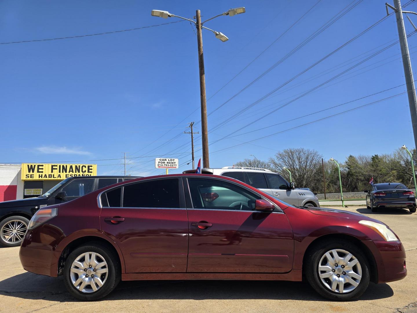2012 RED Nissan Altima 2.5 S (1N4AL2AP3CN) with an 2.5L L4 DOHC 16V engine, AUTO transmission, located at 2660 S.Garland Avenue	, Garland, TX, 75041, (469) 298-3118, 32.885387, -96.656776 - Photo#2