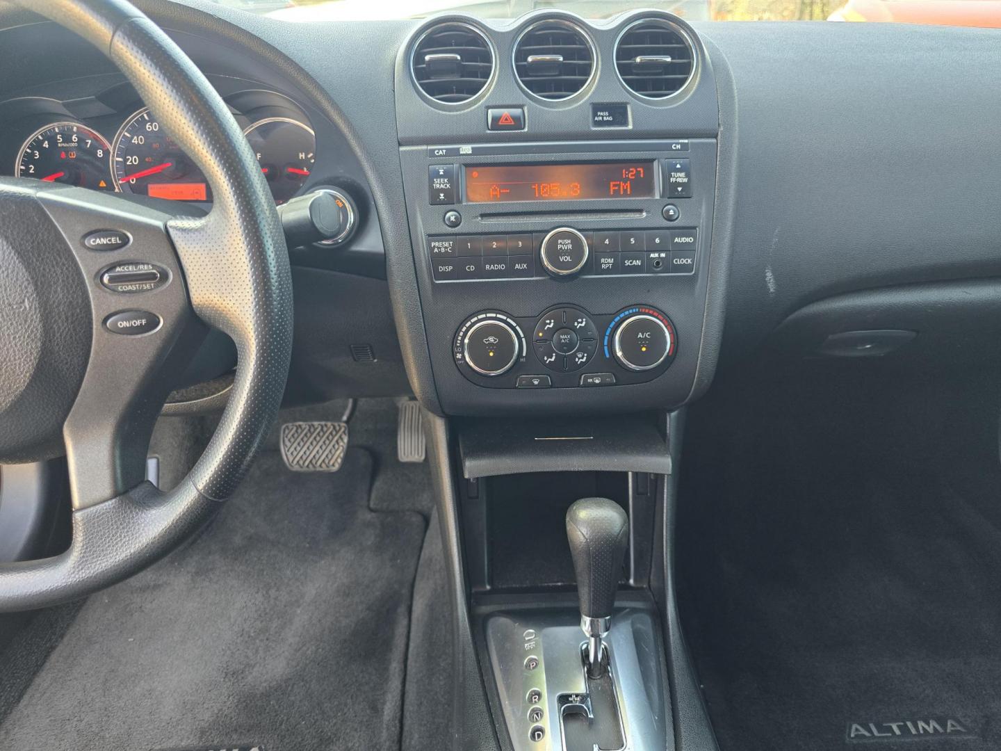 2012 RED Nissan Altima 2.5 S (1N4AL2AP3CN) with an 2.5L L4 DOHC 16V engine, AUTO transmission, located at 2660 S.Garland Avenue	, Garland, TX, 75041, (469) 298-3118, 32.885387, -96.656776 - Photo#13