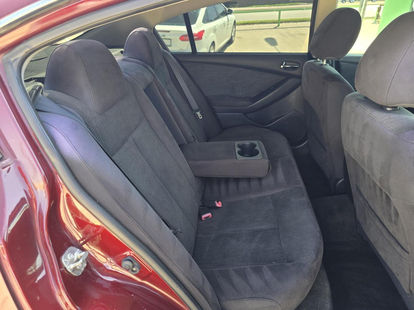 2012 RED Nissan Altima 2.5 S (1N4AL2AP3CN) with an 2.5L L4 DOHC 16V engine, AUTO transmission, located at 2660 S.Garland Avenue	, Garland, TX, 75041, (469) 298-3118, 32.885387, -96.656776 - Photo#15