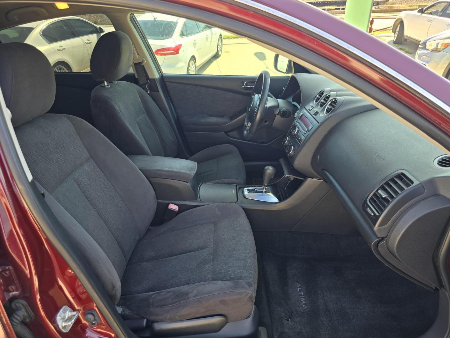 2012 RED Nissan Altima 2.5 S (1N4AL2AP3CN) with an 2.5L L4 DOHC 16V engine, AUTO transmission, located at 2660 S.Garland Avenue	, Garland, TX, 75041, (469) 298-3118, 32.885387, -96.656776 - Photo#16