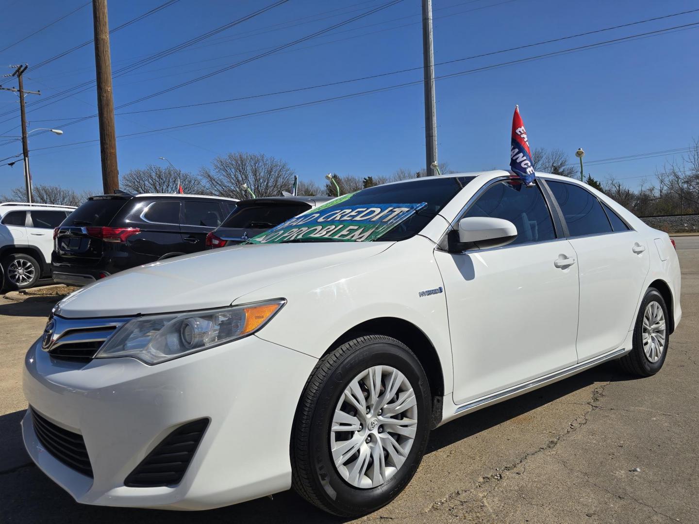 2012 WHITE Toyota Camry Hybrid LE (4T1BD1FK4CU) with an 2.5L L4 DOHC 16V HYBRID engine, Continuously Variable Transmission transmission, located at 2660 S.Garland Avenue, Garland, TX, 75041, (469) 298-3118, 32.885387, -96.656776 - Photo#10