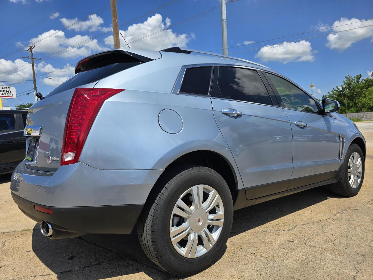 2013 BLUE Cadillac SRX (3GYFNGE38DS) with an 3.6L V6 DOHC 24V FFV engine, 6-Speed Automatic transmission, located at 2660 S.Garland Avenue, Garland, TX, 75041, (469) 298-3118, 32.885387, -96.656776 - Photo#3