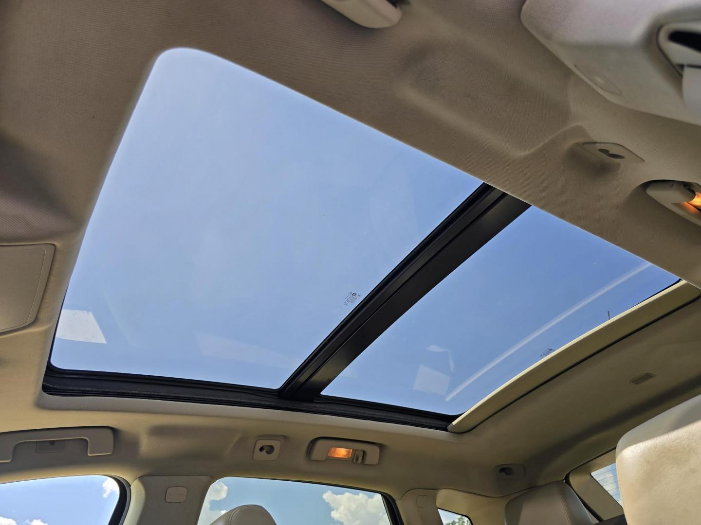 2013 BLUE Cadillac SRX (3GYFNGE38DS) with an 3.6L V6 DOHC 24V FFV engine, 6-Speed Automatic transmission, located at 2660 S.Garland Avenue, Garland, TX, 75041, (469) 298-3118, 32.885387, -96.656776 - Photo#18
