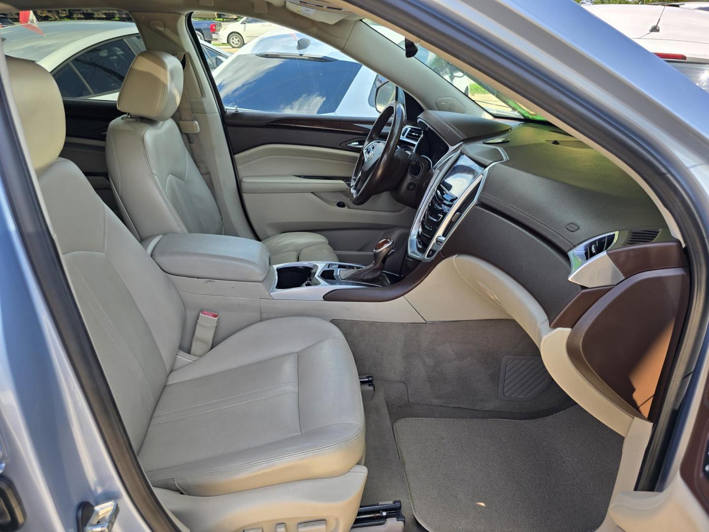 2013 BLUE Cadillac SRX (3GYFNGE38DS) with an 3.6L V6 DOHC 24V FFV engine, 6-Speed Automatic transmission, located at 2660 S.Garland Avenue, Garland, TX, 75041, (469) 298-3118, 32.885387, -96.656776 - Photo#22