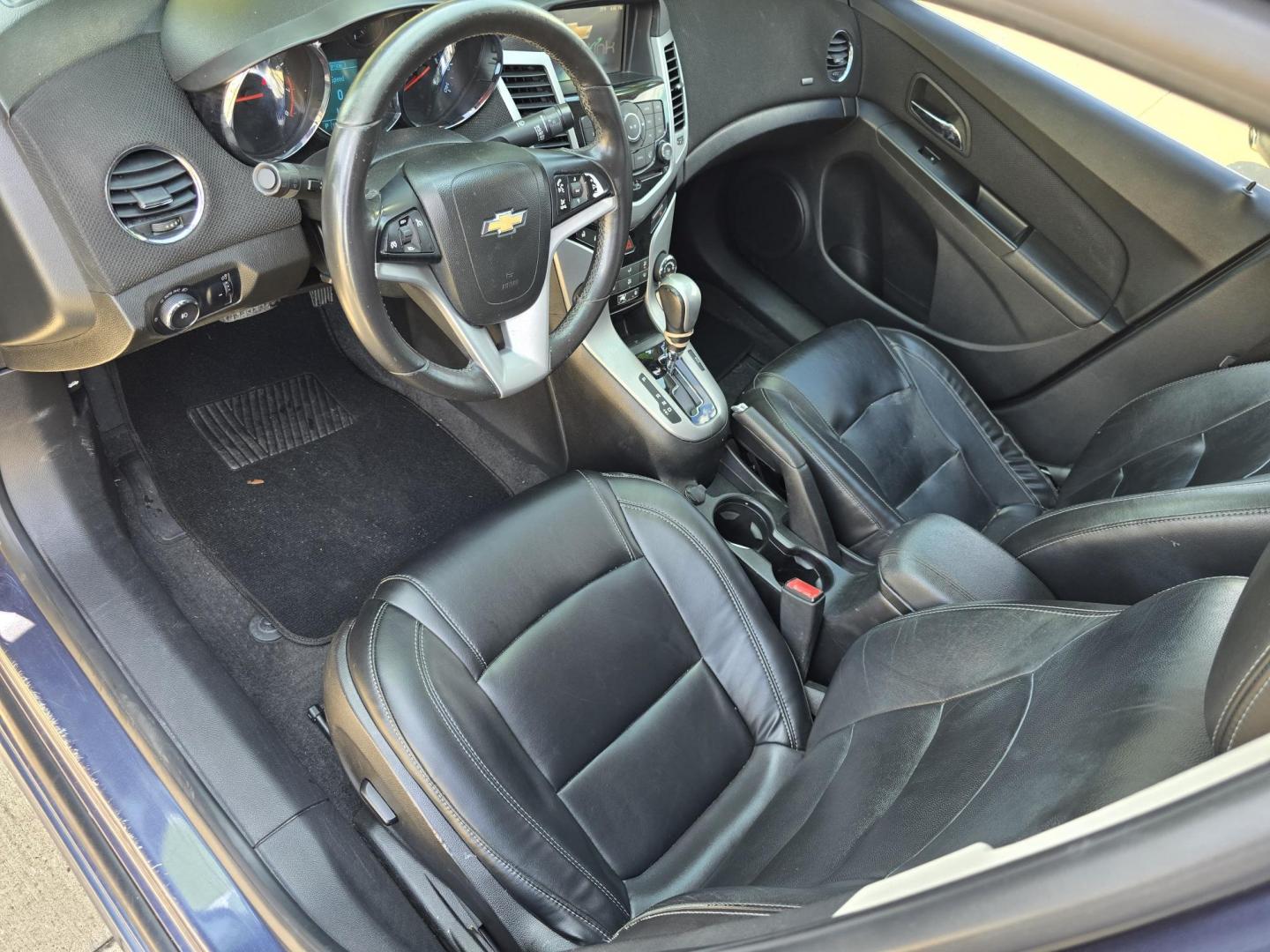 2013 BLUE Chevrolet Cruze 2LT (1G1PE5SB5D7) with an 1.4L L4 DOHC 16V TURBO engine, 6-Speed Automatic transmission, located at 2660 S.Garland Avenue, Garland, TX, 75041, (469) 298-3118, 32.885387, -96.656776 - Photo#10