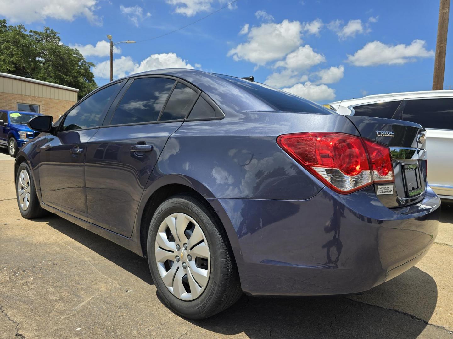 2013 BLUE Chevrolet Cruze LS (1G1PA5SH9D7) with an 1.8L L4 DOHC 16V FFV engine, 6-Speed Automatic transmission, located at 2660 S.Garland Avenue, Garland, TX, 75041, (469) 298-3118, 32.885387, -96.656776 - Photo#5