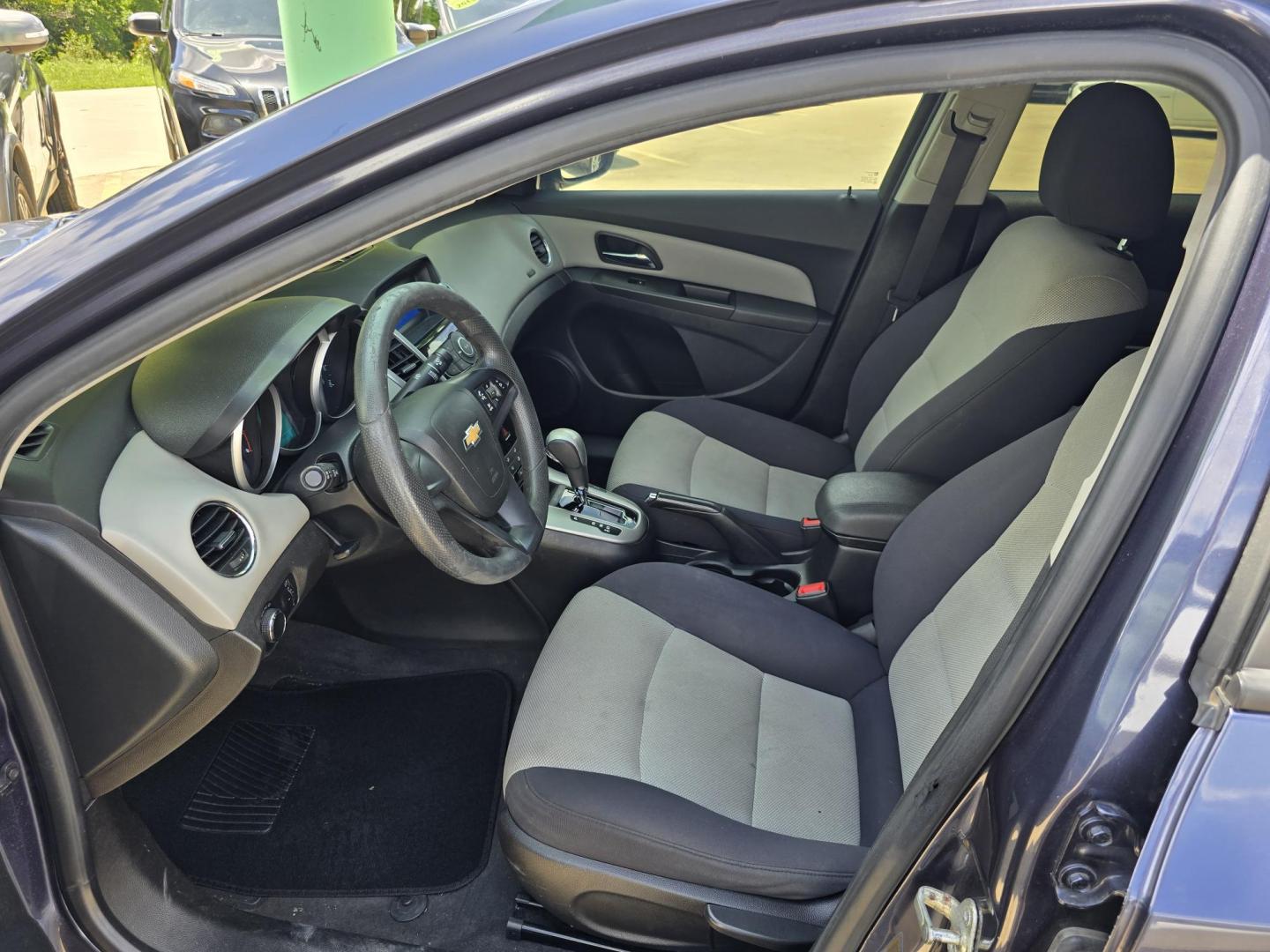 2013 BLUE Chevrolet Cruze LS (1G1PA5SH9D7) with an 1.8L L4 DOHC 16V FFV engine, 6-Speed Automatic transmission, located at 2660 S.Garland Avenue, Garland, TX, 75041, (469) 298-3118, 32.885387, -96.656776 - Photo#11