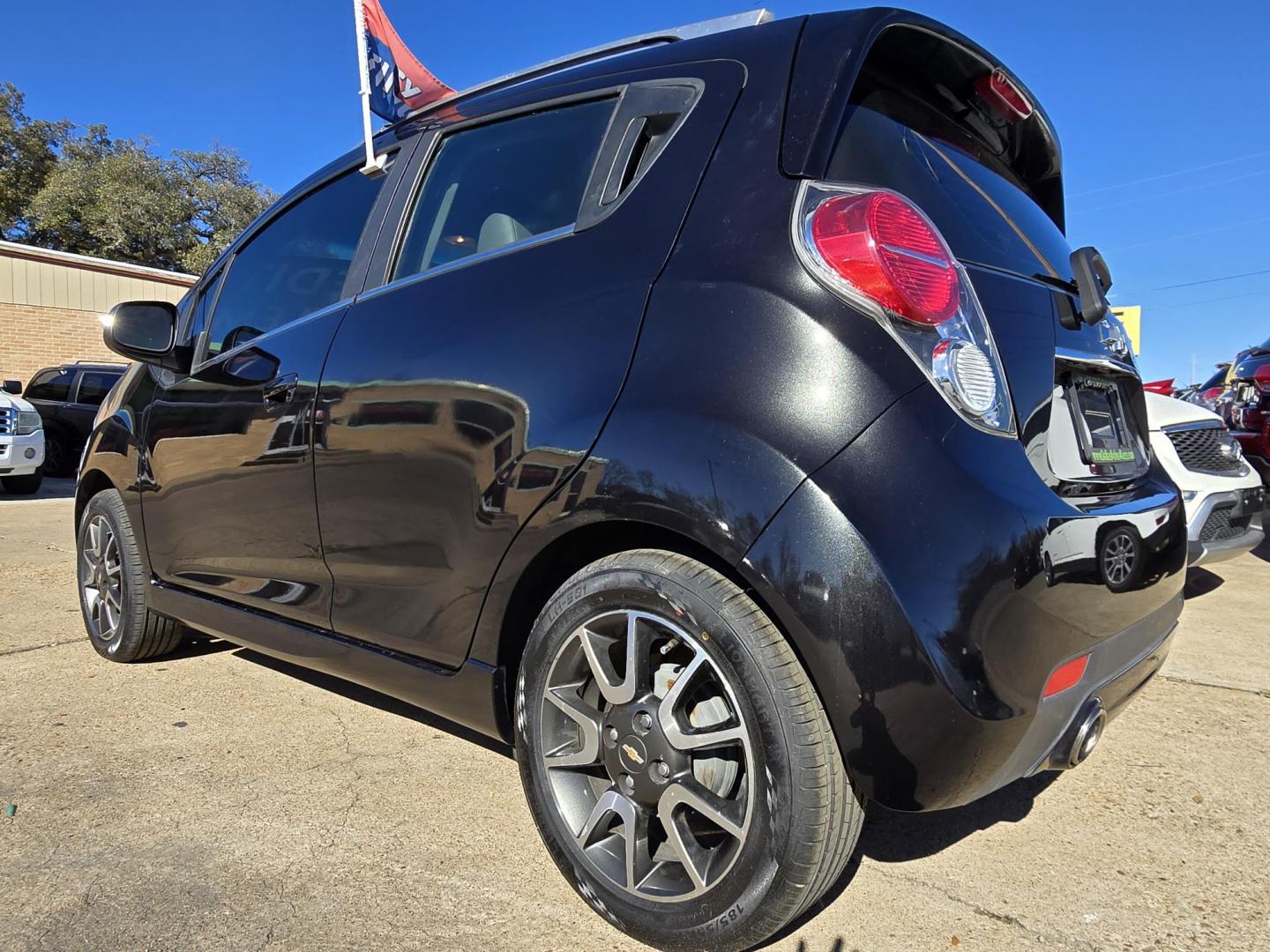 2013 BLUE Chevrolet Spark 1LT Auto (KL8CD6S91DC) with an 1.2L L4 16V DOHC engine, 4-Speed Automatic transmission, located at 2660 S.Garland Avenue, Garland, TX, 75041, (469) 298-3118, 32.885387, -96.656776 - Photo#5