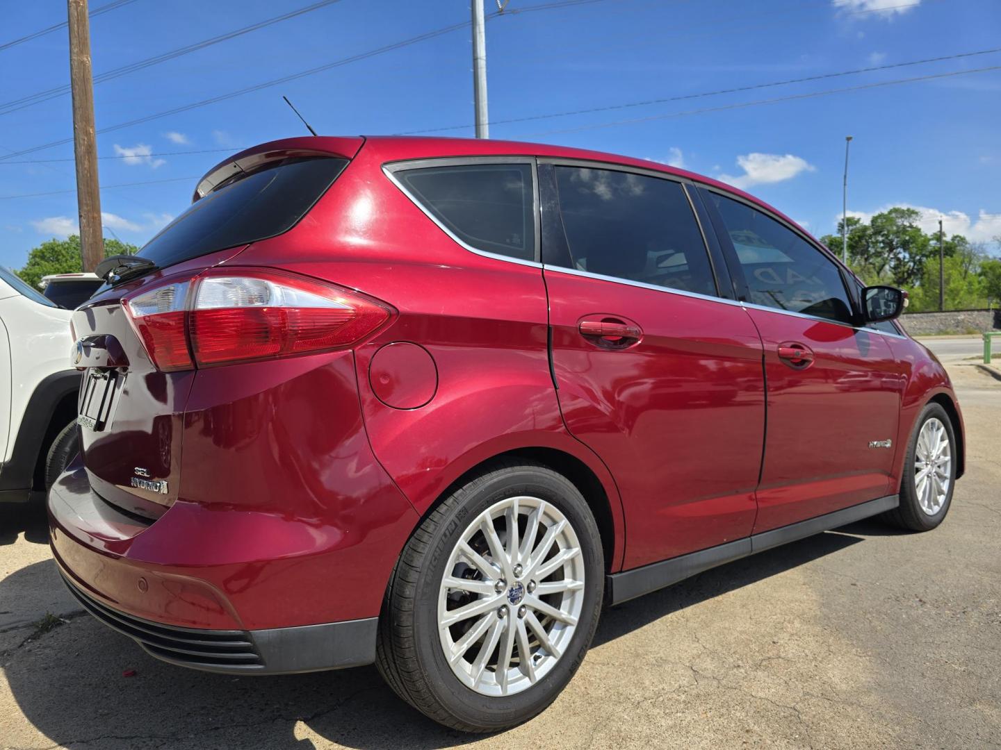 2013 RED Ford C-Max SEL (1FADP5BU1DL) with an 2.0L L4 DOHC 16V HYBRID engine, Continuously Variable Transmission transmission, located at 2660 S.Garland Avenue, Garland, TX, 75041, (469) 298-3118, 32.885387, -96.656776 - Photo#3