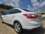 2013 WHITE Ford Focus SE (1FADP3F29DL) , AUTO transmission, located at 2660 S.Garland Avenue, Garland, TX, 75041, (469) 298-3118, 32.885387, -96.656776 - Photo#5