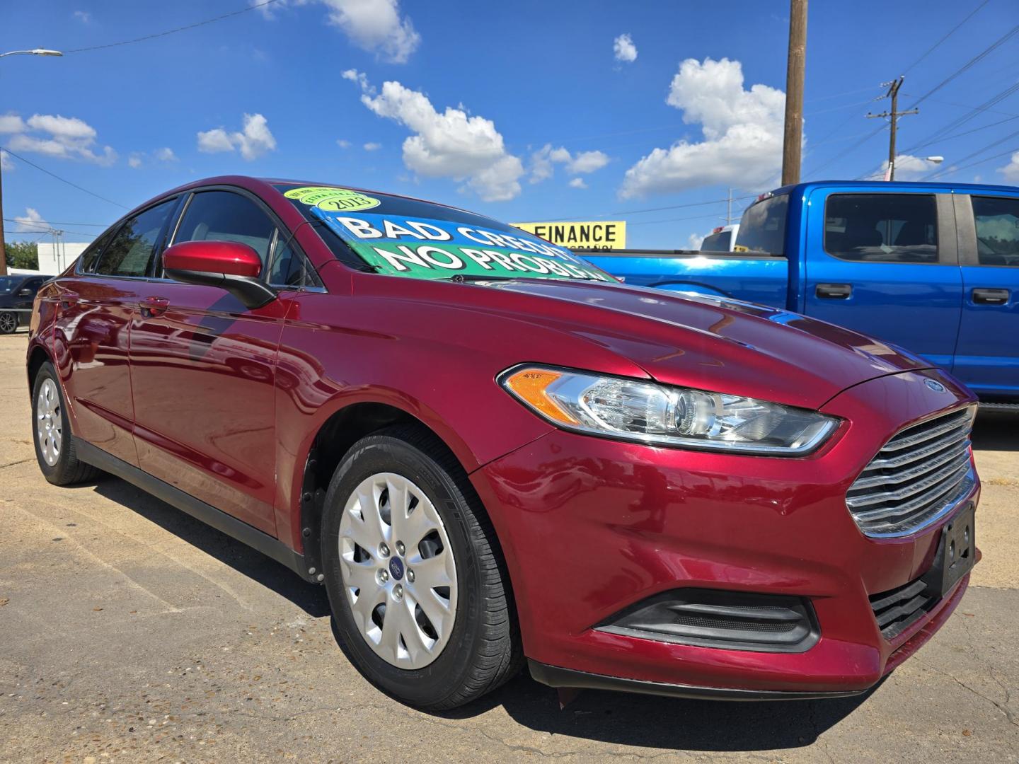 2013 RED Ford Fusion S (3FA6P0G78DR) with an 2.5L L4 DOHC 16V engine, AUTO transmission, located at 2660 S.Garland Avenue, Garland, TX, 75041, (469) 298-3118, 32.885387, -96.656776 - Photo#1
