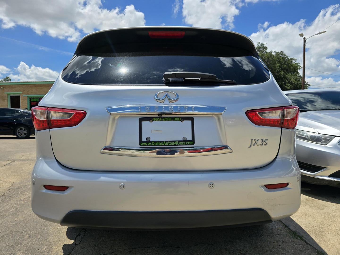 2013 SILVER Infiniti JX (5N1AL0MM7DC) with an 3.5L V6 DOHC 24V engine, Continuously Variable Transmission transmission, located at 2660 S.Garland Avenue, Garland, TX, 75041, (469) 298-3118, 32.885387, -96.656776 - Photo#4
