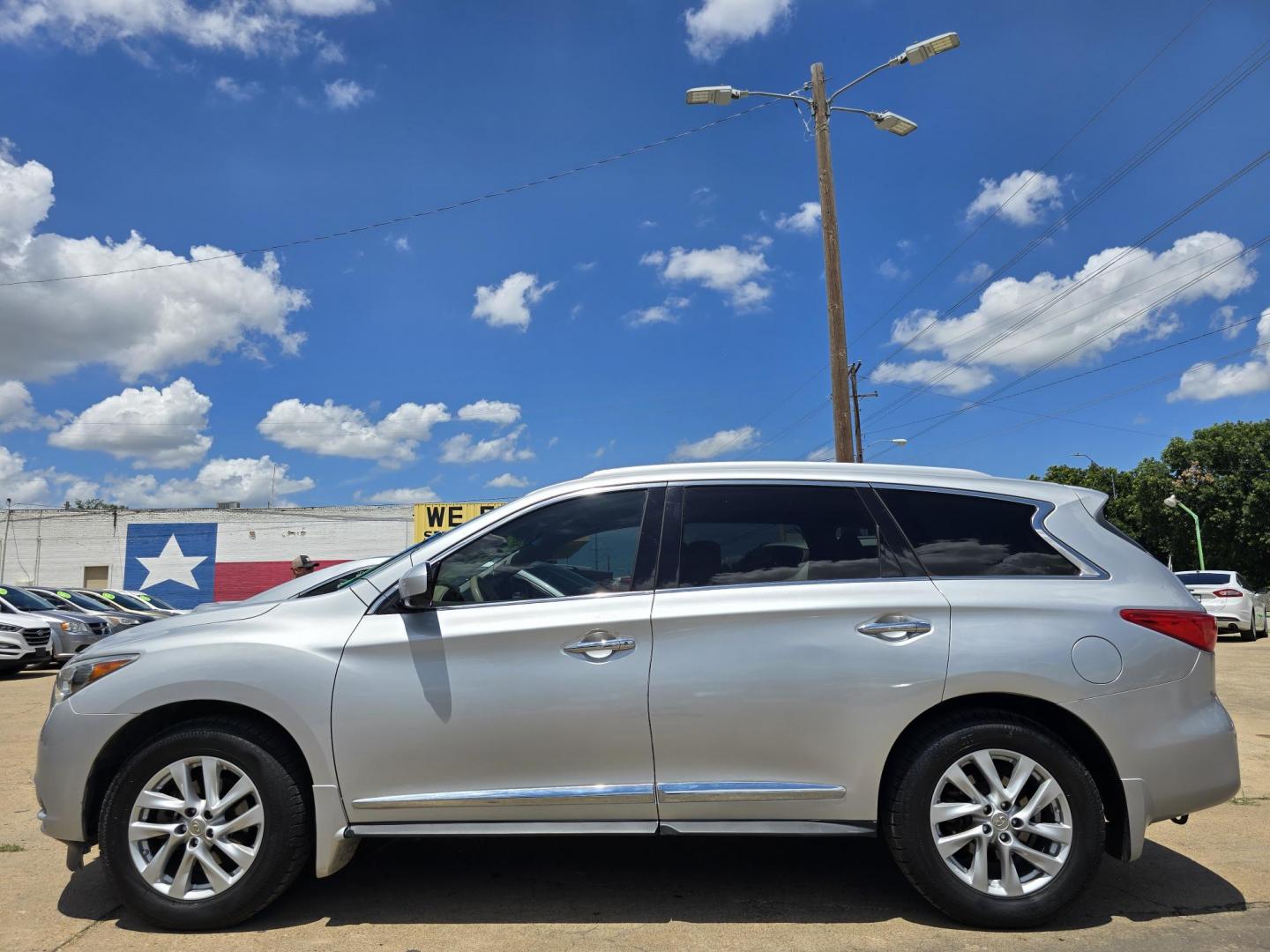 2013 SILVER Infiniti JX (5N1AL0MM7DC) with an 3.5L V6 DOHC 24V engine, Continuously Variable Transmission transmission, located at 2660 S.Garland Avenue, Garland, TX, 75041, (469) 298-3118, 32.885387, -96.656776 - Photo#6