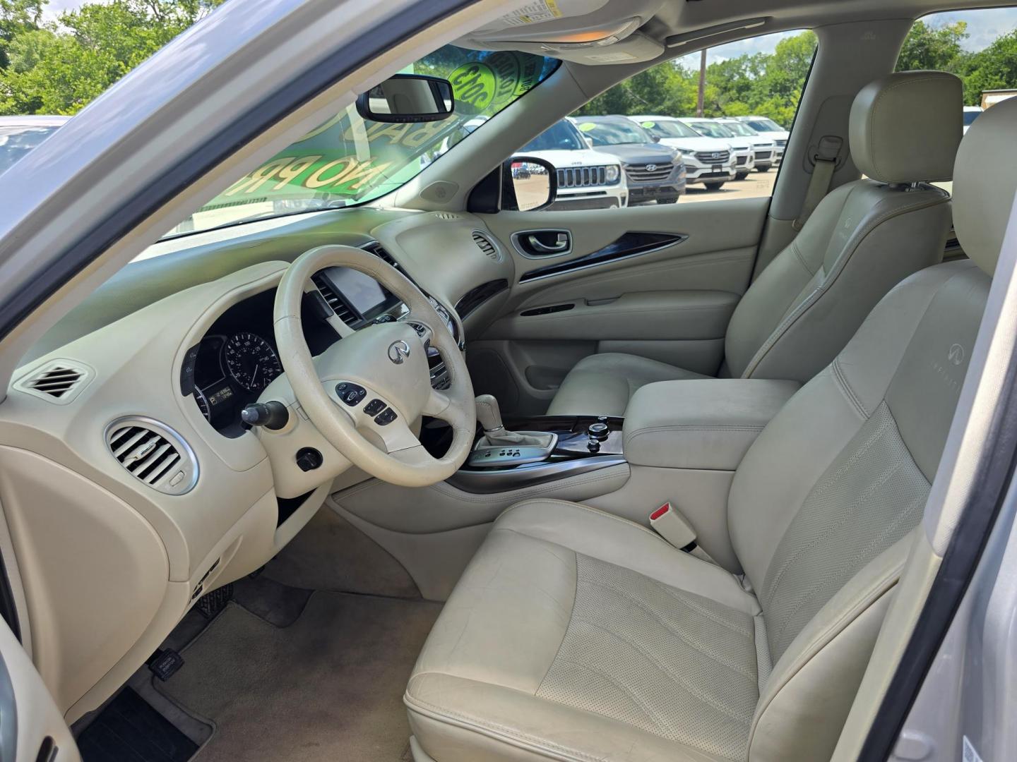 2013 SILVER Infiniti JX (5N1AL0MM7DC) with an 3.5L V6 DOHC 24V engine, Continuously Variable Transmission transmission, located at 2660 S.Garland Avenue, Garland, TX, 75041, (469) 298-3118, 32.885387, -96.656776 - Photo#12