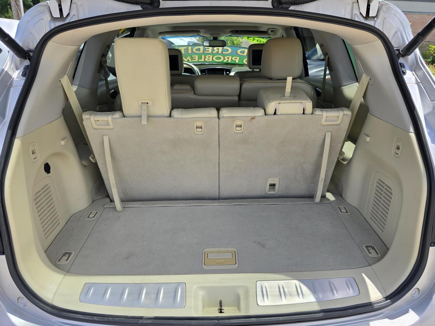 2013 SILVER Infiniti JX (5N1AL0MM7DC) with an 3.5L V6 DOHC 24V engine, Continuously Variable Transmission transmission, located at 2660 S.Garland Avenue, Garland, TX, 75041, (469) 298-3118, 32.885387, -96.656776 - Photo#20