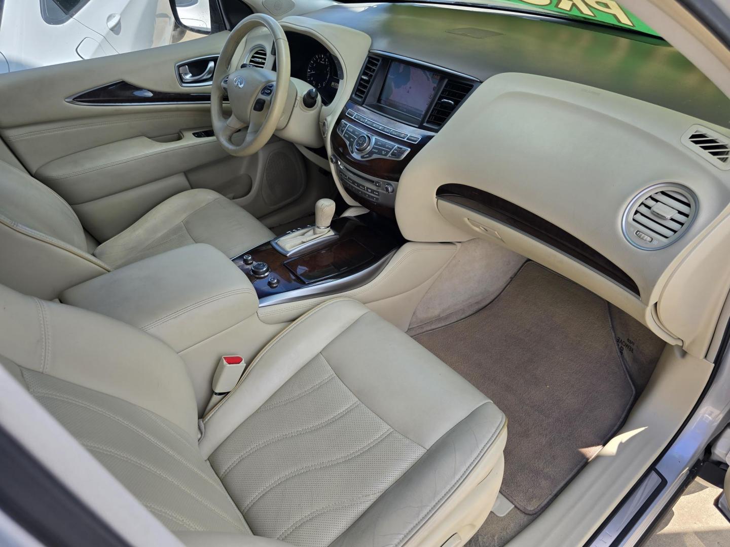 2013 SILVER Infiniti JX (5N1AL0MM7DC) with an 3.5L V6 DOHC 24V engine, Continuously Variable Transmission transmission, located at 2660 S.Garland Avenue, Garland, TX, 75041, (469) 298-3118, 32.885387, -96.656776 - Photo#24