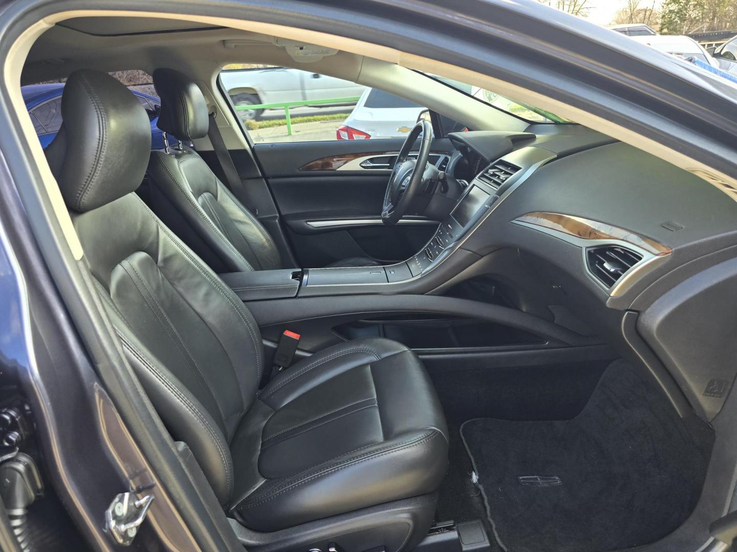 2013 GRAY Lincoln MKZ FWD (3LN6L2G99DR) with an 2.0L L4 DOHC 16V engine, 6-Speed Automatic transmission, located at 2660 S.Garland Avenue, Garland, TX, 75041, (469) 298-3118, 32.885387, -96.656776 - Photo#19