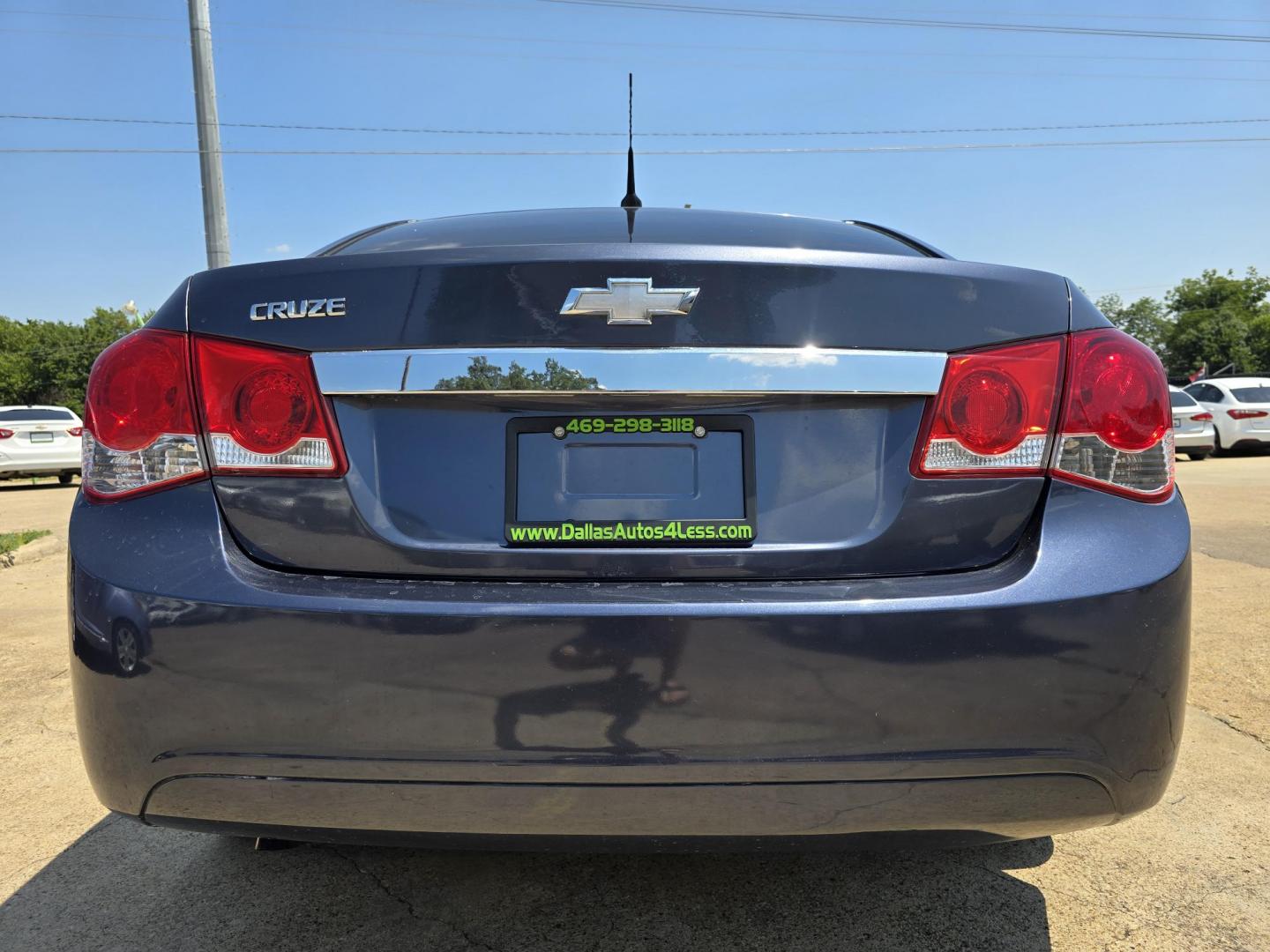 2014 BLUE /GRAY CHEVROLET CRUZE LS LS (1G1PA5SH7E7) , AUTO transmission, located at 2660 S.Garland Avenue, Garland, TX, 75041, (469) 298-3118, 32.885387, -96.656776 - Welcome to DallasAutos4Less, one of the Premier BUY HERE PAY HERE Dealers in the North Dallas Area. We specialize in financing to people with NO CREDIT or BAD CREDIT. We need proof of income, proof of residence, and a ID. Come buy your new car from us today!! This is a very clean 2014 CHEVY CRUZE - Photo#4