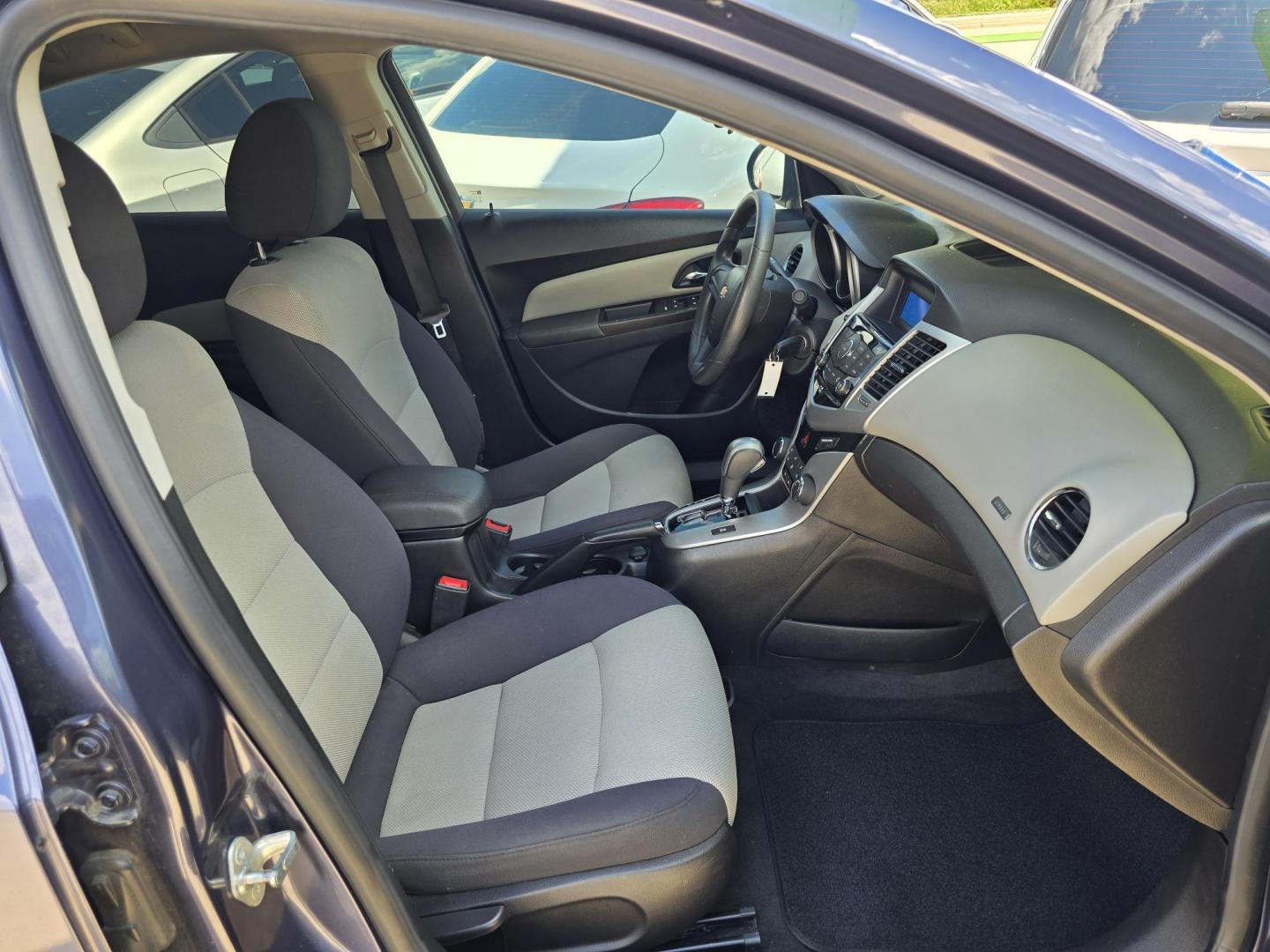 2014 BLUE Chevrolet Cruze LS (1G1PA5SG0E7) with an 1.8L L4 DOHC 16V engine, 6-Speed Automatic transmission, located at 2660 S.Garland Avenue, Garland, TX, 75041, (469) 298-3118, 32.885387, -96.656776 - Photo#16