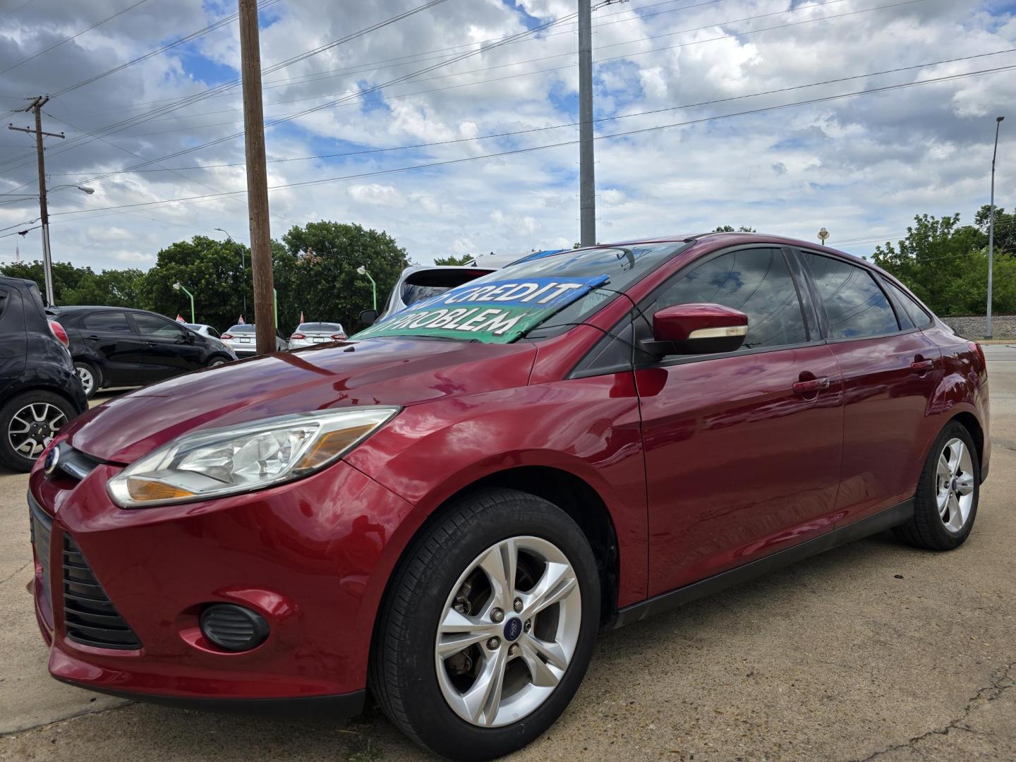 2014 RED /BEIGE FORD FOCUS SE SE (1FADP3F24EL) , AUTO transmission, located at 2660 S.Garland Avenue, Garland, TX, 75041, (469) 298-3118, 32.885387, -96.656776 - Welcome to DallasAutos4Less, one of the Premier BUY HERE PAY HERE Dealers in the North Dallas Area. We specialize in financing to people with NO CREDIT or BAD CREDIT. We need proof of income, proof of residence, and a ID. Come buy your new car from us today!! This is a Very clean 2014 FORD FOCUS - Photo#7