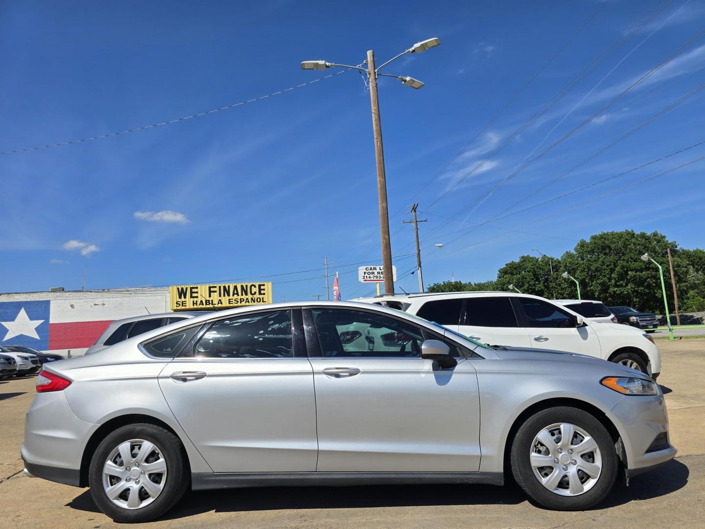 2014 BLUE Ford Fusion S (3FA6P0G72ER) with an 2.5L L4 DOHC 16V engine, AUTO transmission, located at 2660 S.Garland Avenue, Garland, TX, 75041, (469) 298-3118, 32.885387, -96.656776 - Photo#2
