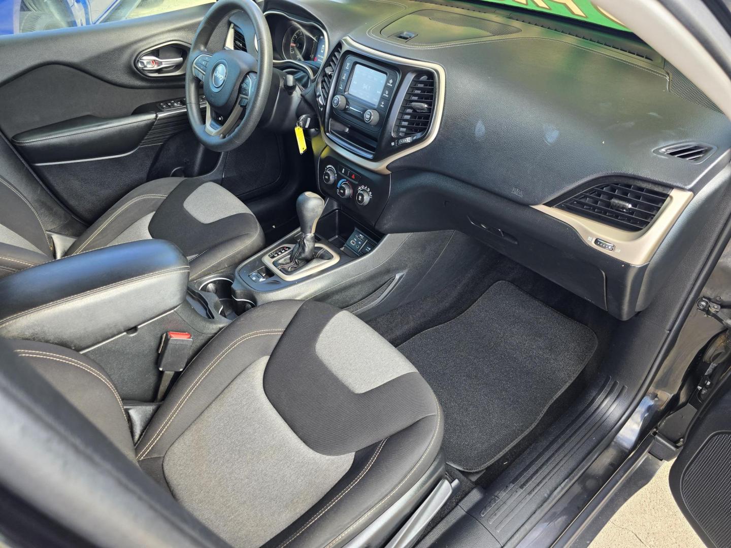 $view_url - Photo#20