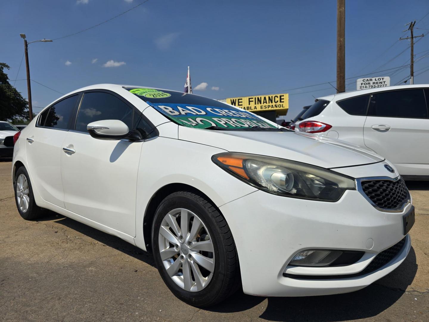 2014 DIAMOND WHITE /BLACK Kia Forte EX (KNAFX4A80E5) with an 2.0L L4 DOHC 16V engine, 6-Speed Automatic transmission, located at 2660 S.Garland Avenue, Garland, TX, 75041, (469) 298-3118, 32.885387, -96.656776 - Photo#1