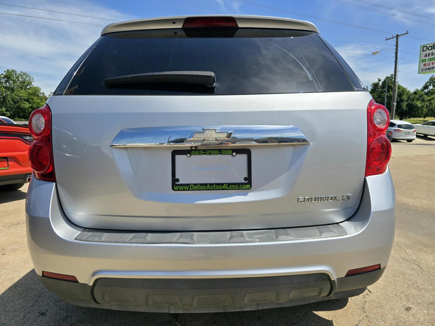 2015 SILVER Chevrolet Equinox LT (2GNALBEKXF1) with an 2.4L L4 DOHC 16V FFV engine, 6-Speed Automatic transmission, located at 2660 S.Garland Avenue, Garland, TX, 75041, (469) 298-3118, 32.885387, -96.656776 - Photo#4