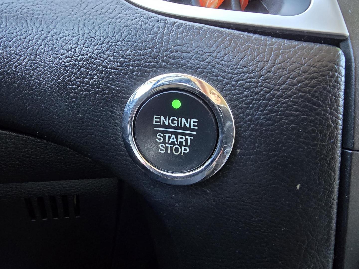 2015 BLACK Ford Edge SEL (2FMTK3J8XFB) with an 3.5L V6 DOHC 24V engine, 6-Speed Automatic transmission, located at 2660 S.Garland Avenue, Garland, TX, 75041, (469) 298-3118, 32.885387, -96.656776 - Photo#13