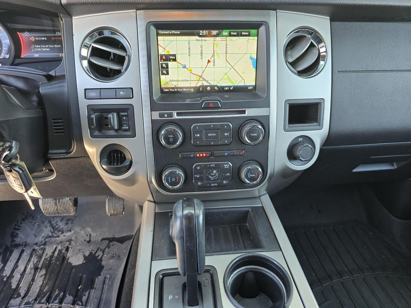 2015 GRAY Ford Expedition EL XLT (1FMJK1HT3FE) with an 3.5L V6 DOHC 24V FFV engine, 6-Speed Automatic transmission, located at 2660 S.Garland Avenue, Garland, TX, 75041, (469) 298-3118, 32.885387, -96.656776 - Photo#13