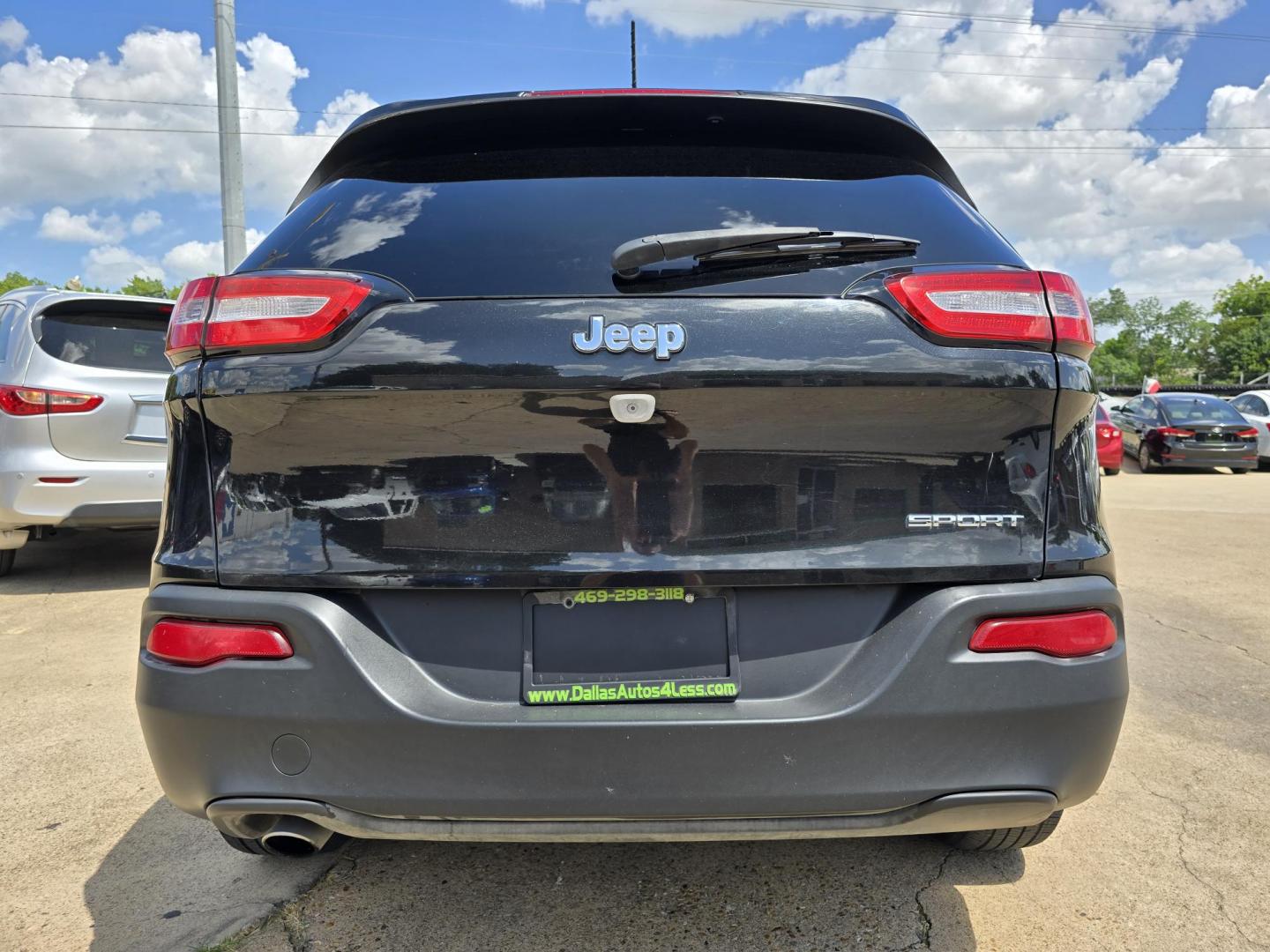2015 BLUE Jeep Cherokee Sport (1C4PJLABXFW) with an 2.4L L4 DOHC 16V engine, 9-Speed Automatic transmission, located at 2660 S.Garland Avenue, Garland, TX, 75041, (469) 298-3118, 32.885387, -96.656776 - Photo#4