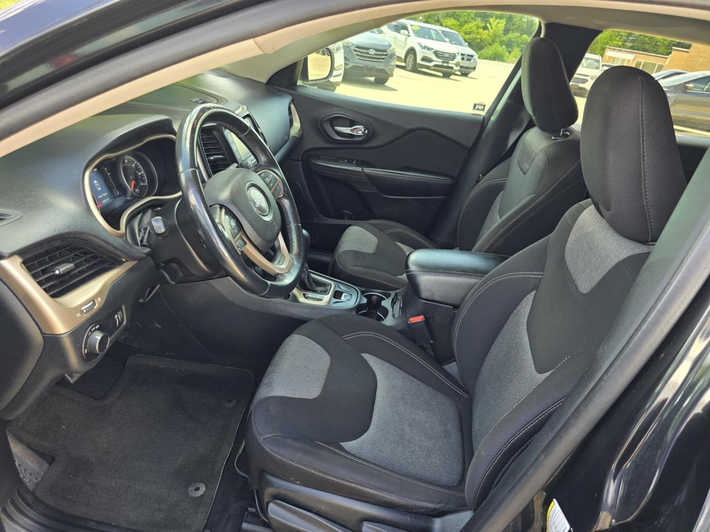 2015 BLUE Jeep Cherokee Sport (1C4PJLABXFW) with an 2.4L L4 DOHC 16V engine, 9-Speed Automatic transmission, located at 2660 S.Garland Avenue, Garland, TX, 75041, (469) 298-3118, 32.885387, -96.656776 - Photo#11