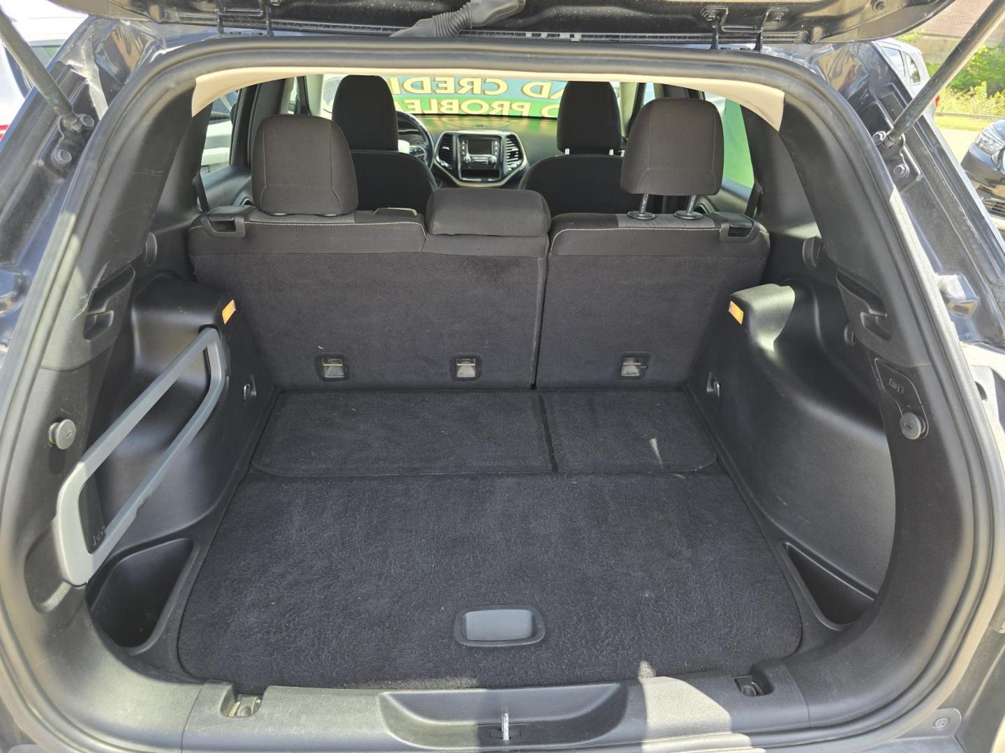 2015 BLUE Jeep Cherokee Sport (1C4PJLABXFW) with an 2.4L L4 DOHC 16V engine, 9-Speed Automatic transmission, located at 2660 S.Garland Avenue, Garland, TX, 75041, (469) 298-3118, 32.885387, -96.656776 - Photo#16