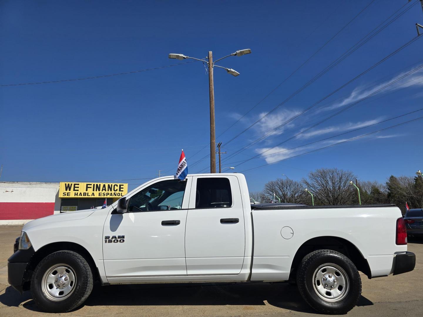 2015 WHITE RAM 1500 Tradesman Quad Cab (1C6RR6FT4FS) with an 5.7L V8 OHV 16V engine, 6-Speed Automatic transmission, located at 2660 S.Garland Avenue, Garland, TX, 75041, (469) 298-3118, 32.885387, -96.656776 - Photo#8