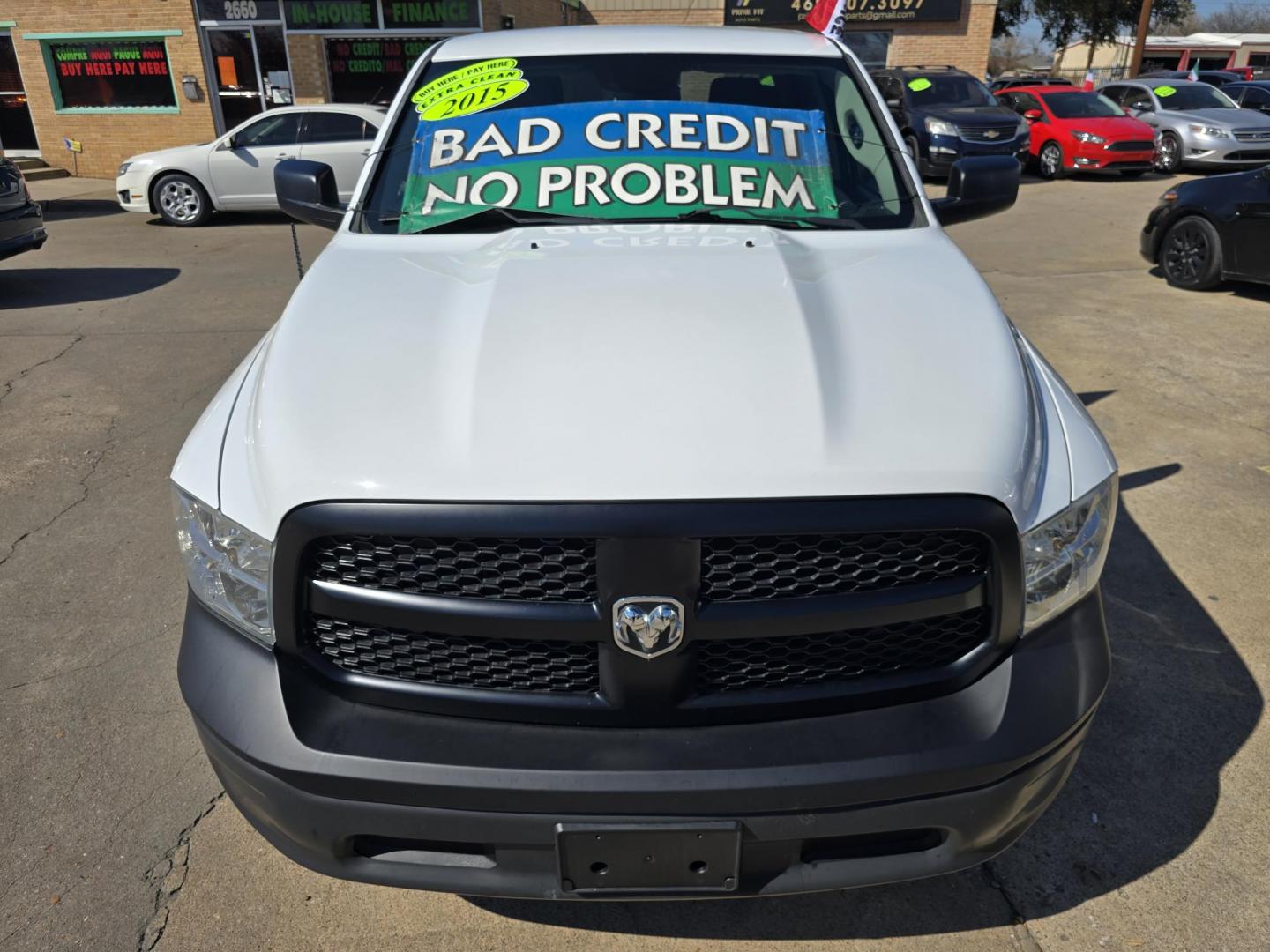 2015 WHITE RAM 1500 Tradesman Quad Cab (1C6RR6FT4FS) with an 5.7L V8 OHV 16V engine, 6-Speed Automatic transmission, located at 2660 S.Garland Avenue, Garland, TX, 75041, (469) 298-3118, 32.885387, -96.656776 - Photo#10